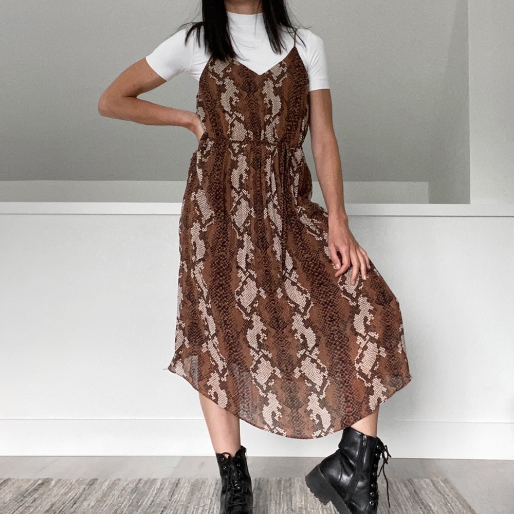 She + Sky Leopard Print Maxi Dress Size Small